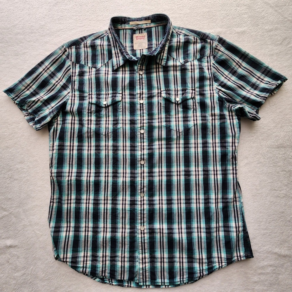 Levi's Men’s Short Sleeve Plaid Button-Down Shirt in Teal, Black & White